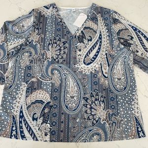 Women’s 3/4 sleeve blouse Size XXL
